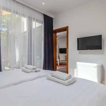 Rev-fueloep Panzio B&B 레브풀롭