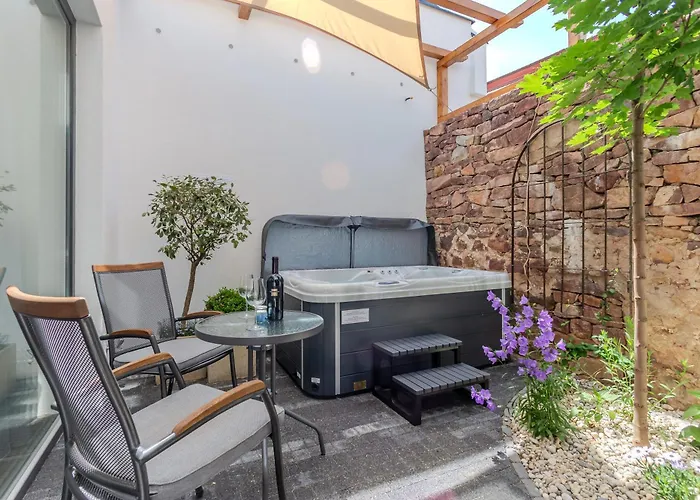 Oda ve Kahvaltı Rev-fueloep Panzio Révfülöp